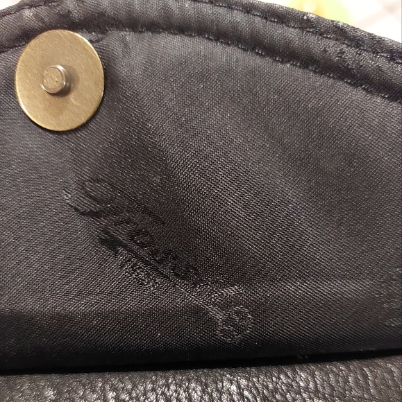 Fossil Classic Black Leather Purse - Picture 4 of 15